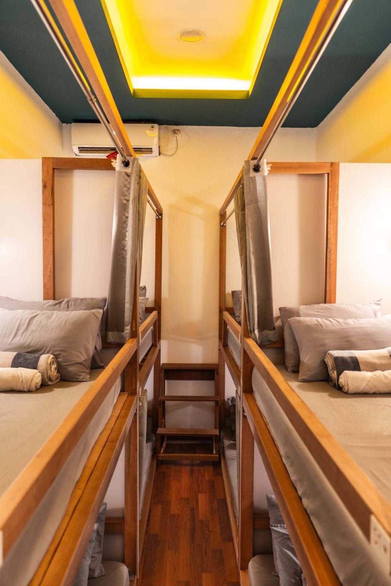 Wonderloft Hostel Jogja Yogyakarta Exterior photo