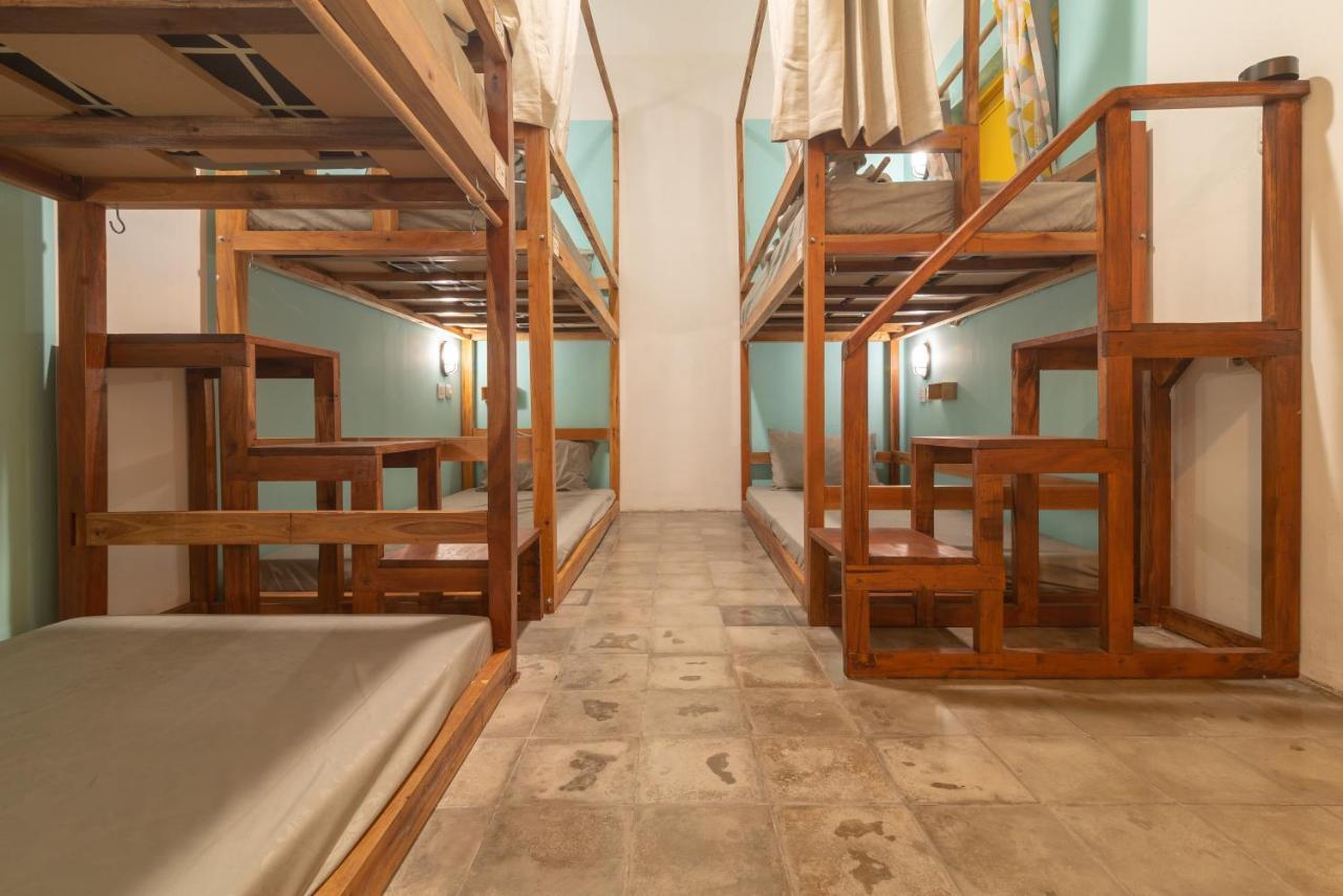 Wonderloft Hostel Jogja Yogyakarta Exterior photo